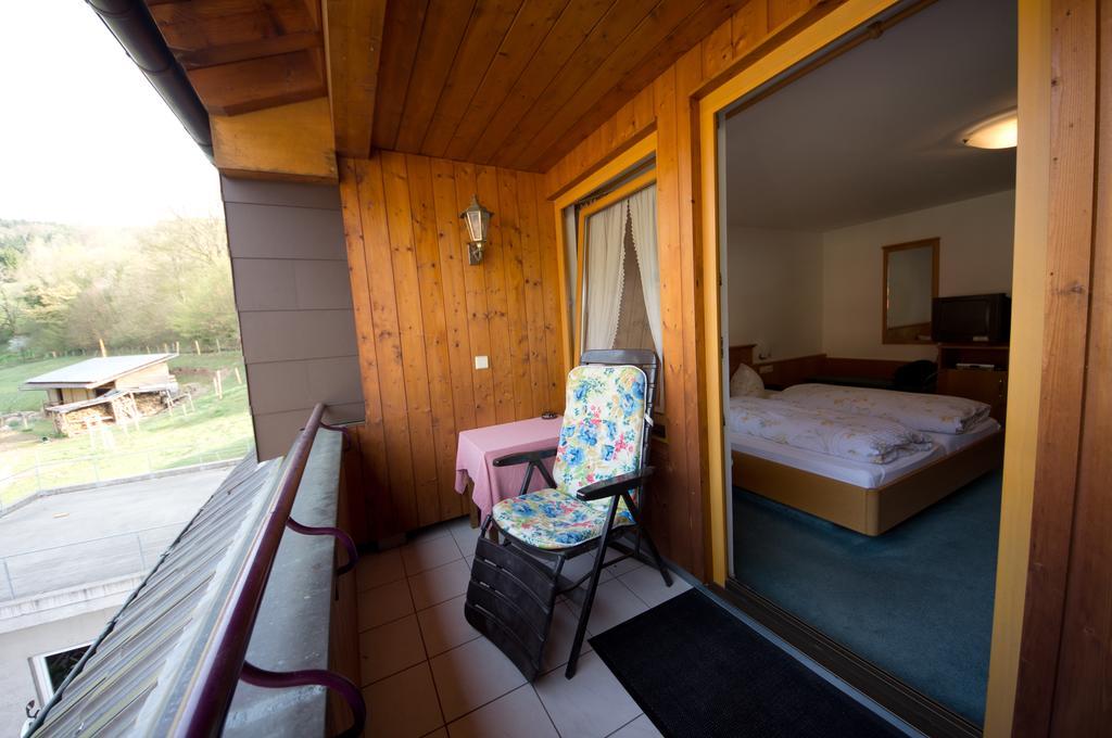 Hirschen-Dorfmuehle Hotel Biederbach Ngoại thất bức ảnh